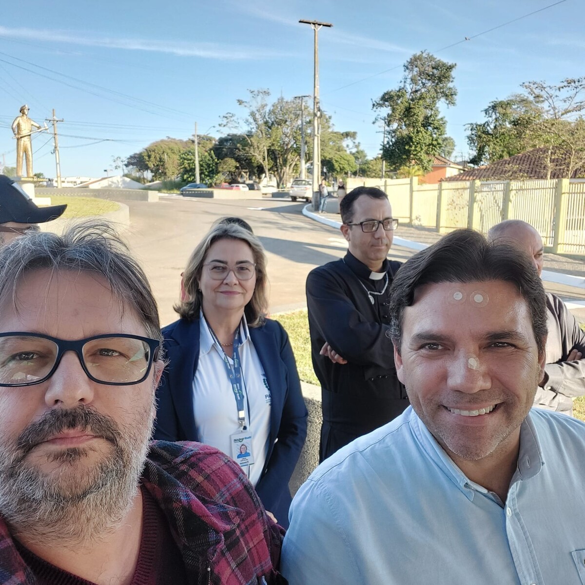 inauguracao-avenida-ricardo-goncalves-bacco-e-do-imponente-portal-de-acesso-a-cidade-e-monumento-em-homenagem-aos-pioneiros