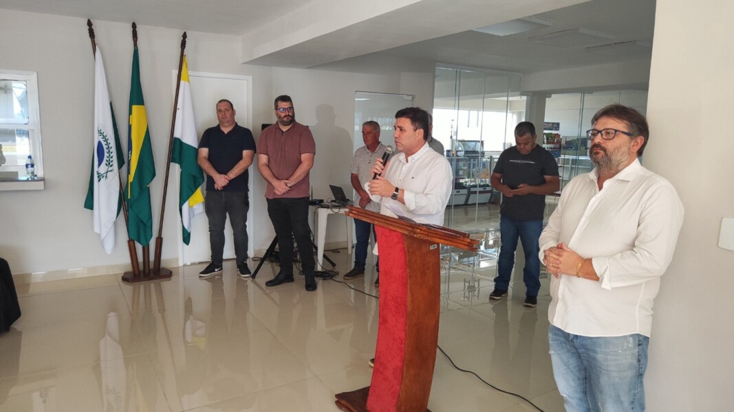 vereadores-participam-da-entrega-reestruturacao-e-revitalizacao-do-terminal-rodoviario-de-ibaiti